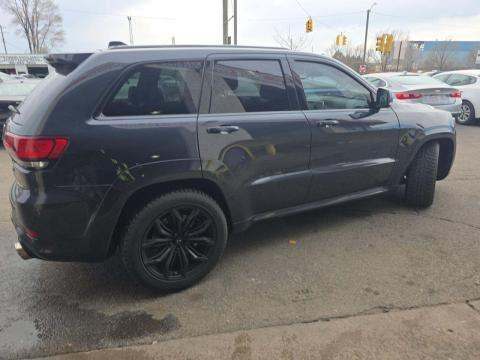 JEEP SRT8 - 4