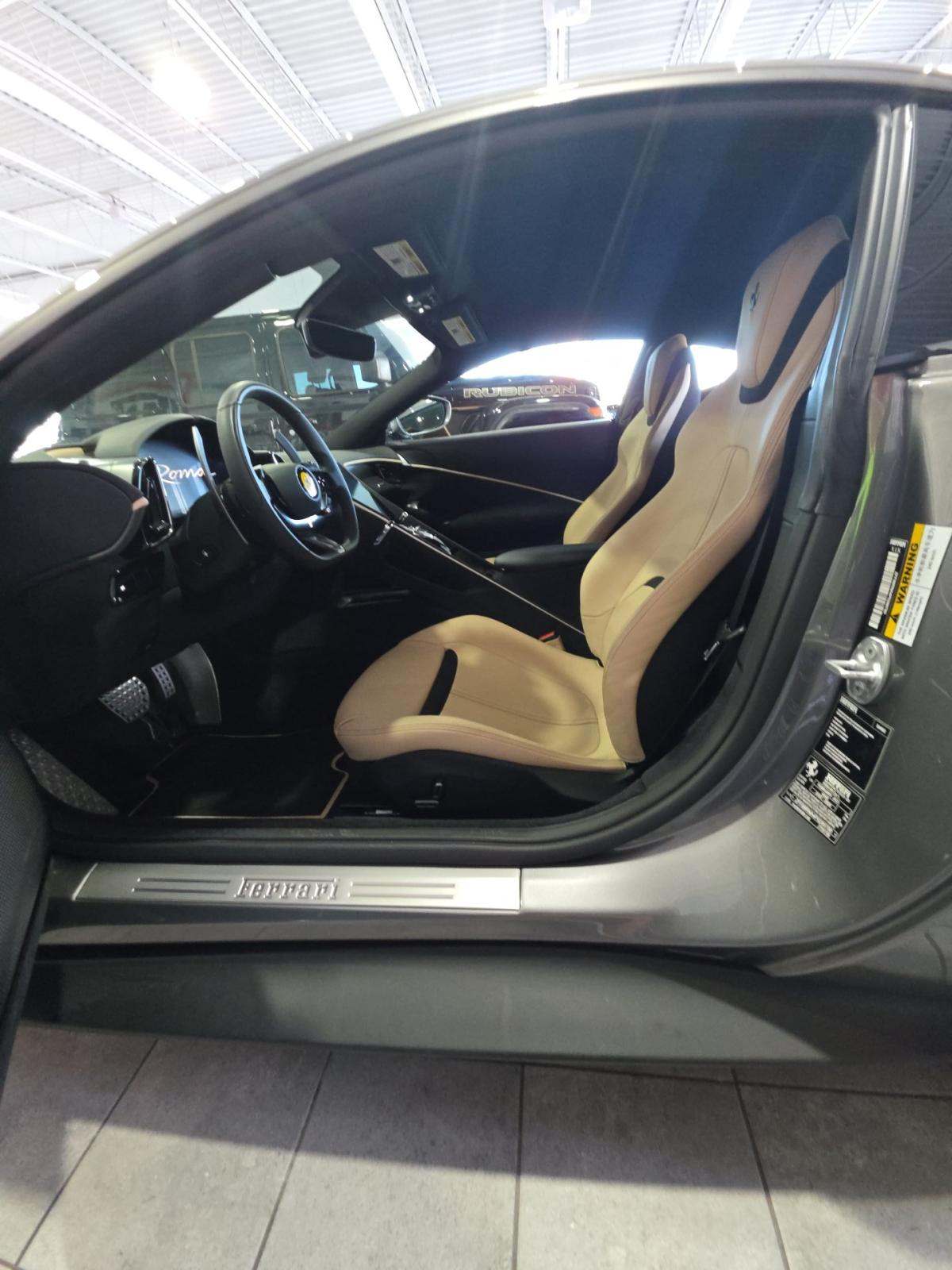 2023 Ferrari Roma Base RWD