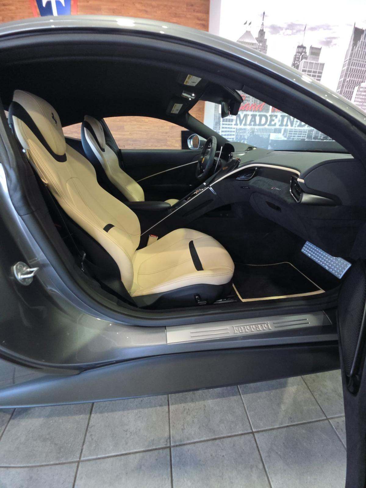 2023 Ferrari Roma Base RWD