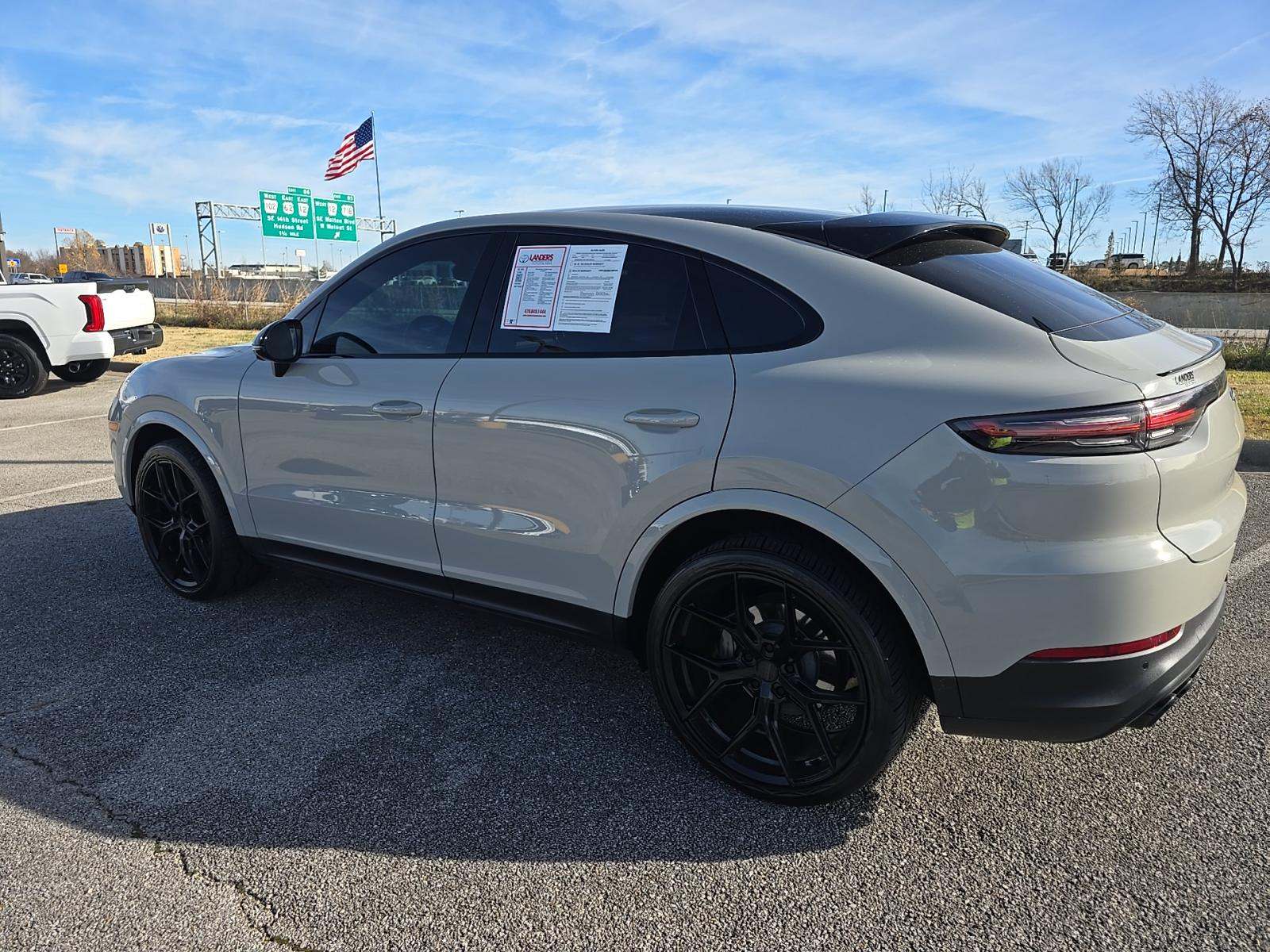 2022 Porsche Cayenne S Platinum Edition AWD