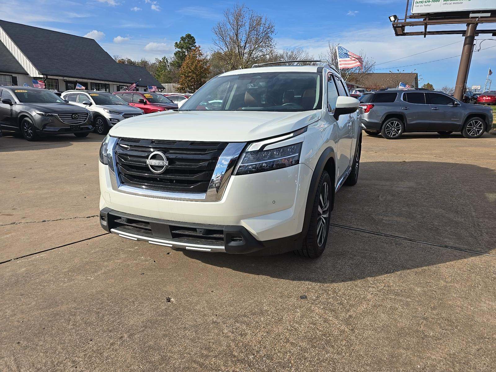 2024 Nissan Pathfinder Platinum FWD