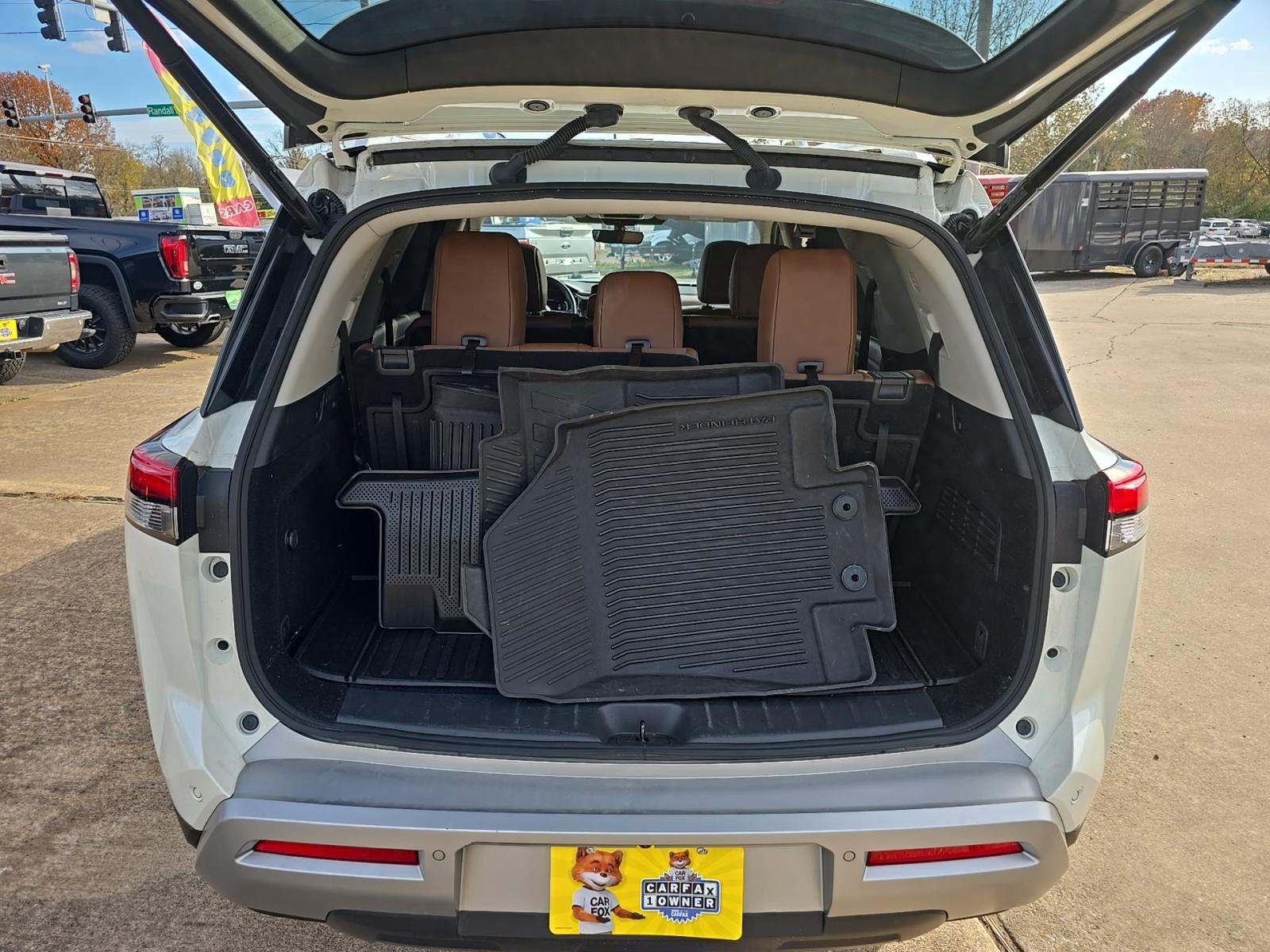 2024 Nissan Pathfinder Platinum FWD