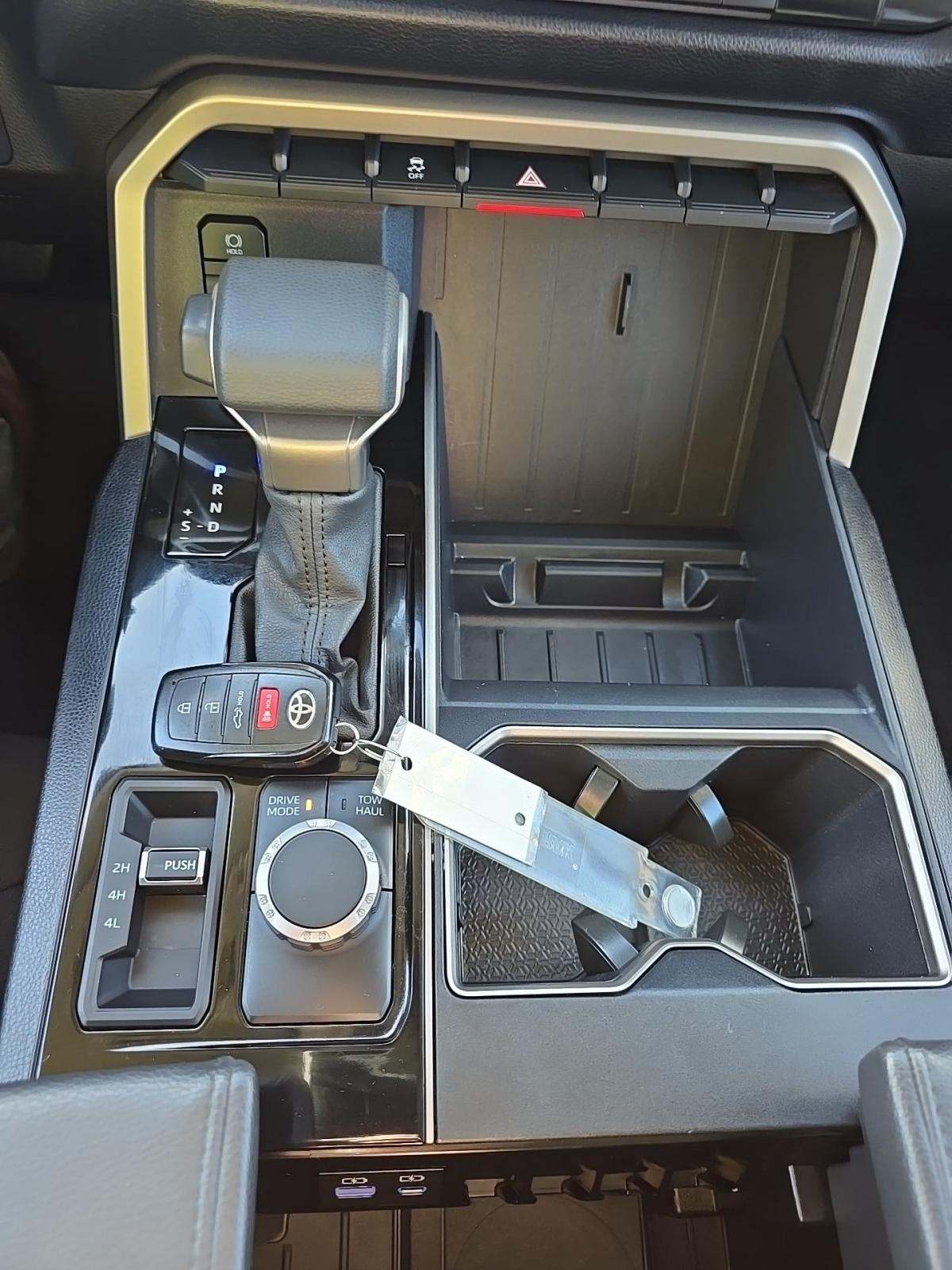 2022 Toyota Tundra SR5 AWD