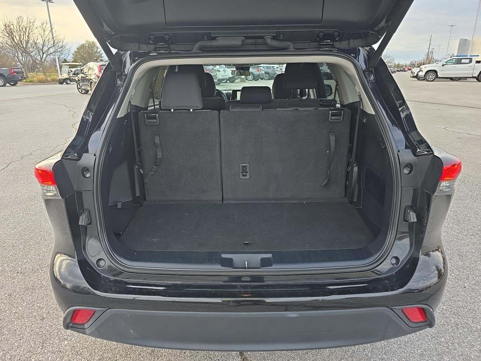 2024 Toyota Highlander LE AWD