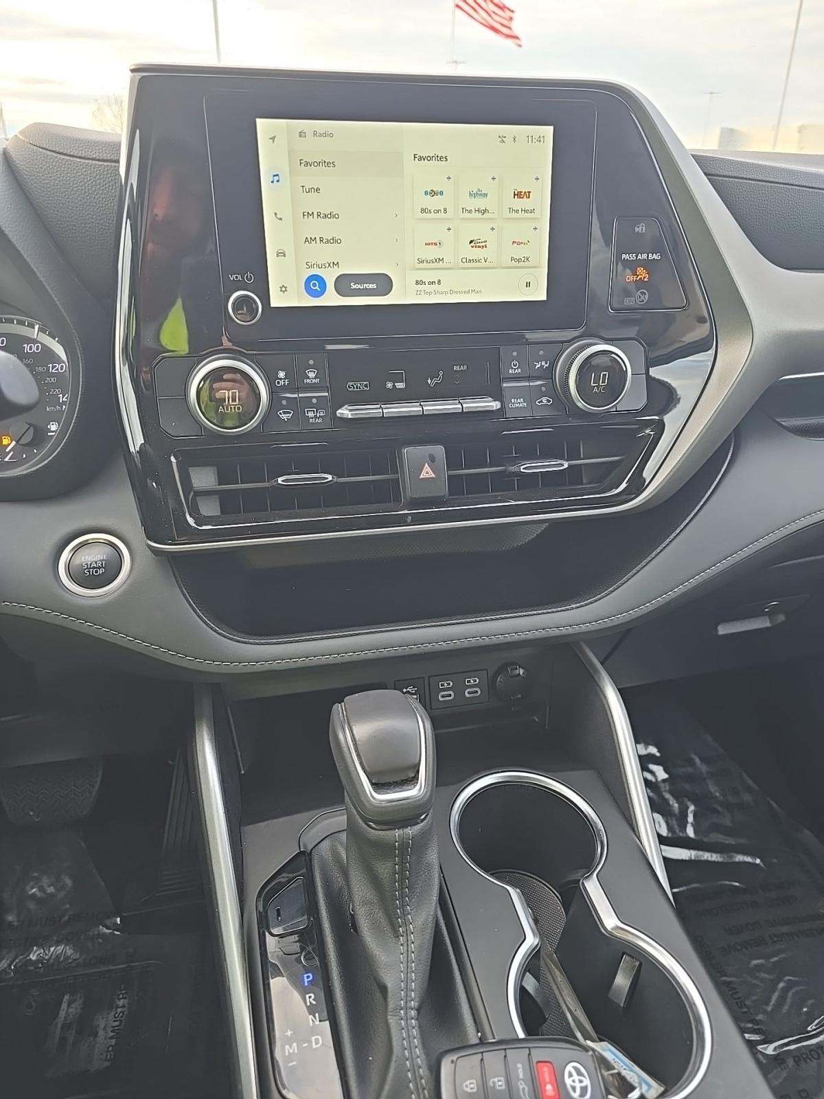 2024 Toyota Highlander LE AWD