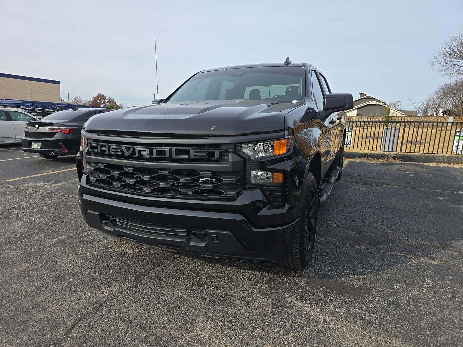 2025 Chevrolet Silverado 1500 Custom AWD