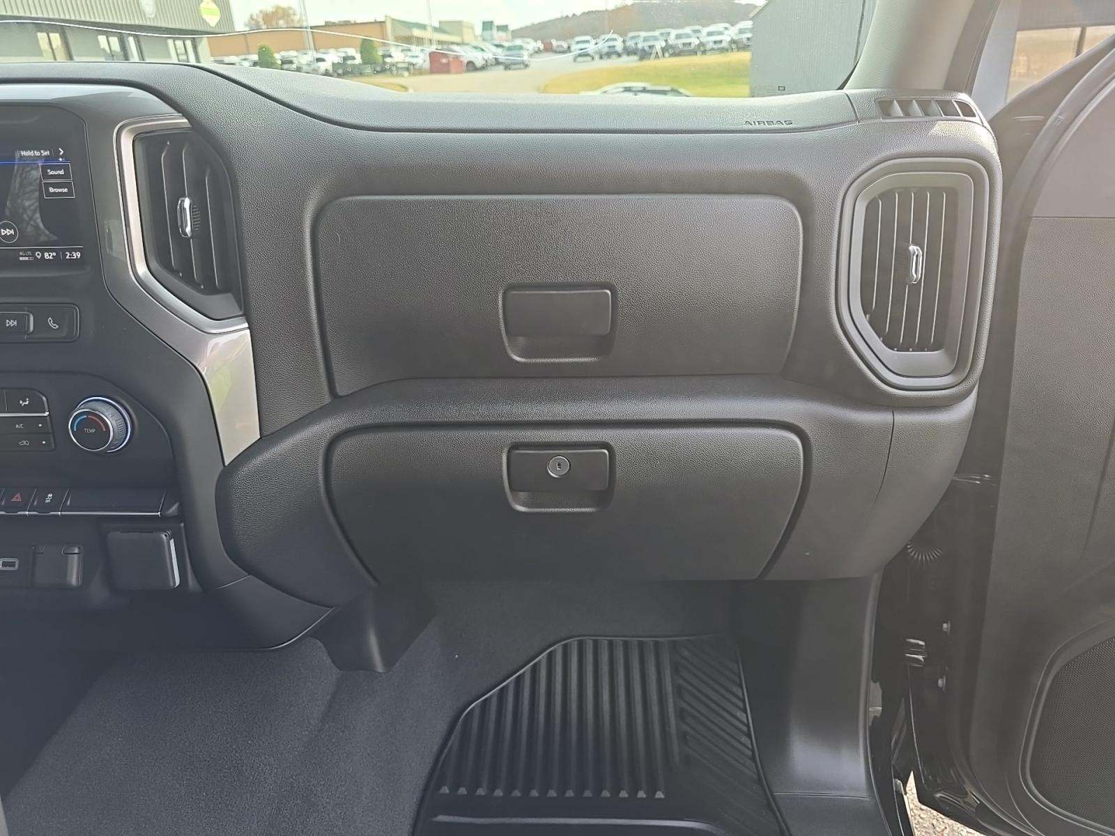 2025 Chevrolet Silverado 1500 Custom AWD