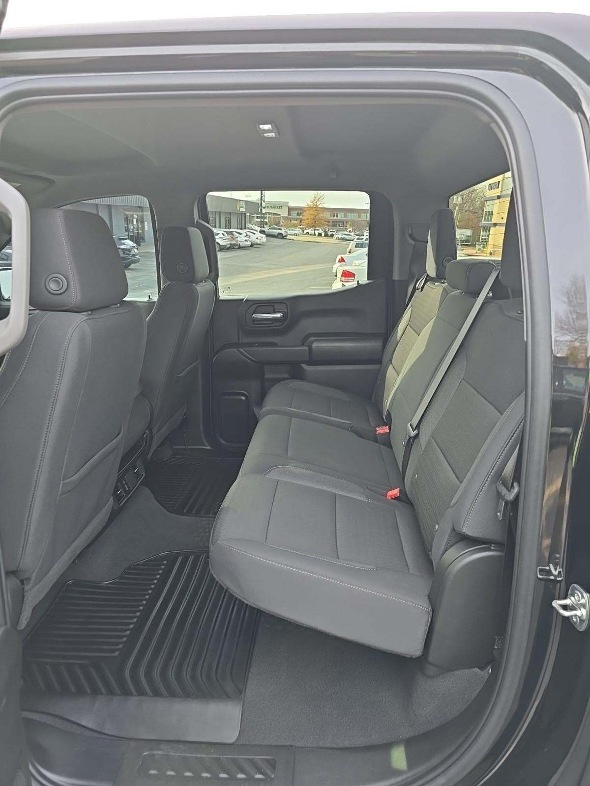 2025 Chevrolet Silverado 1500 Custom AWD