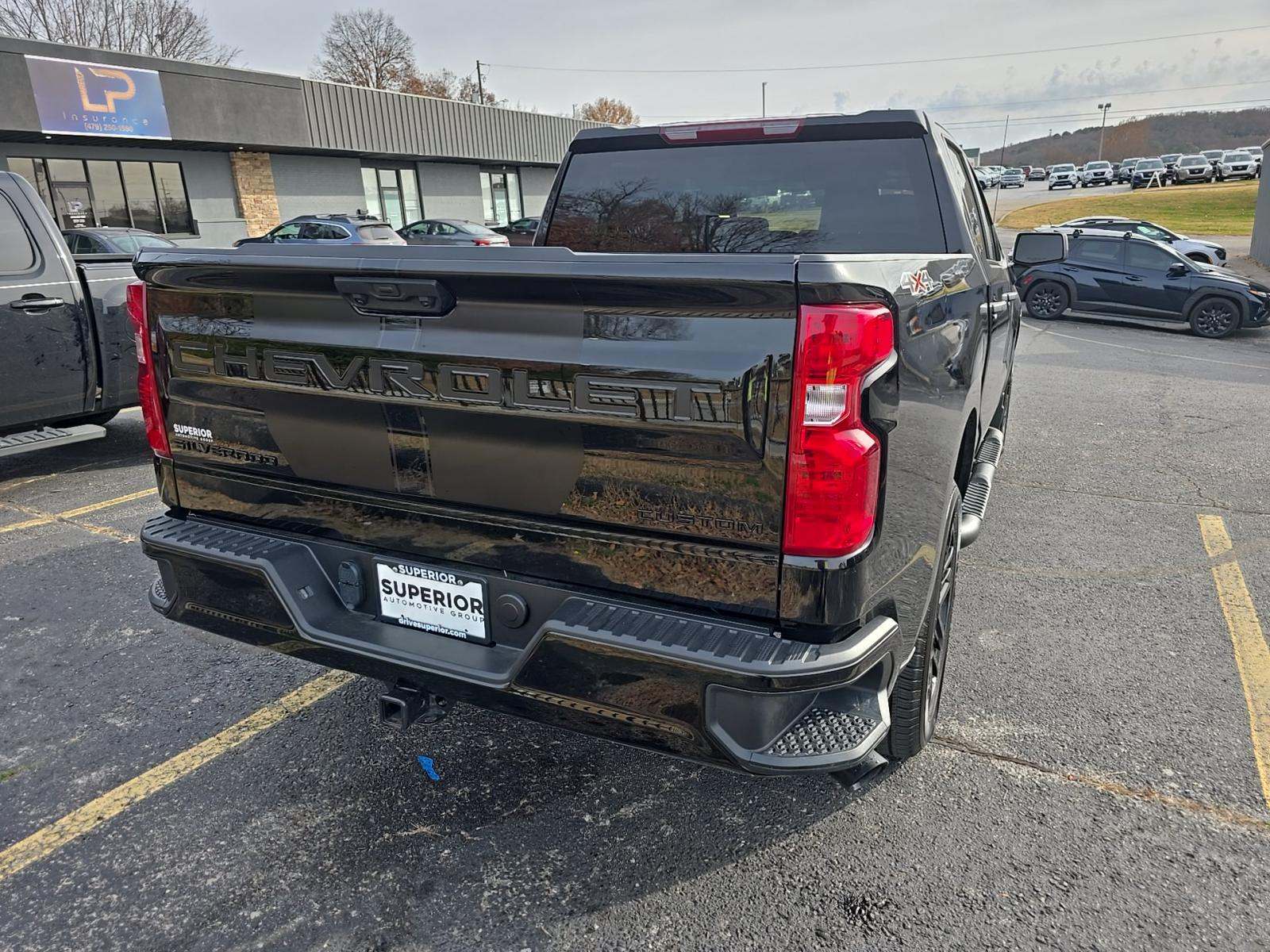 2025 Chevrolet Silverado 1500 Custom AWD