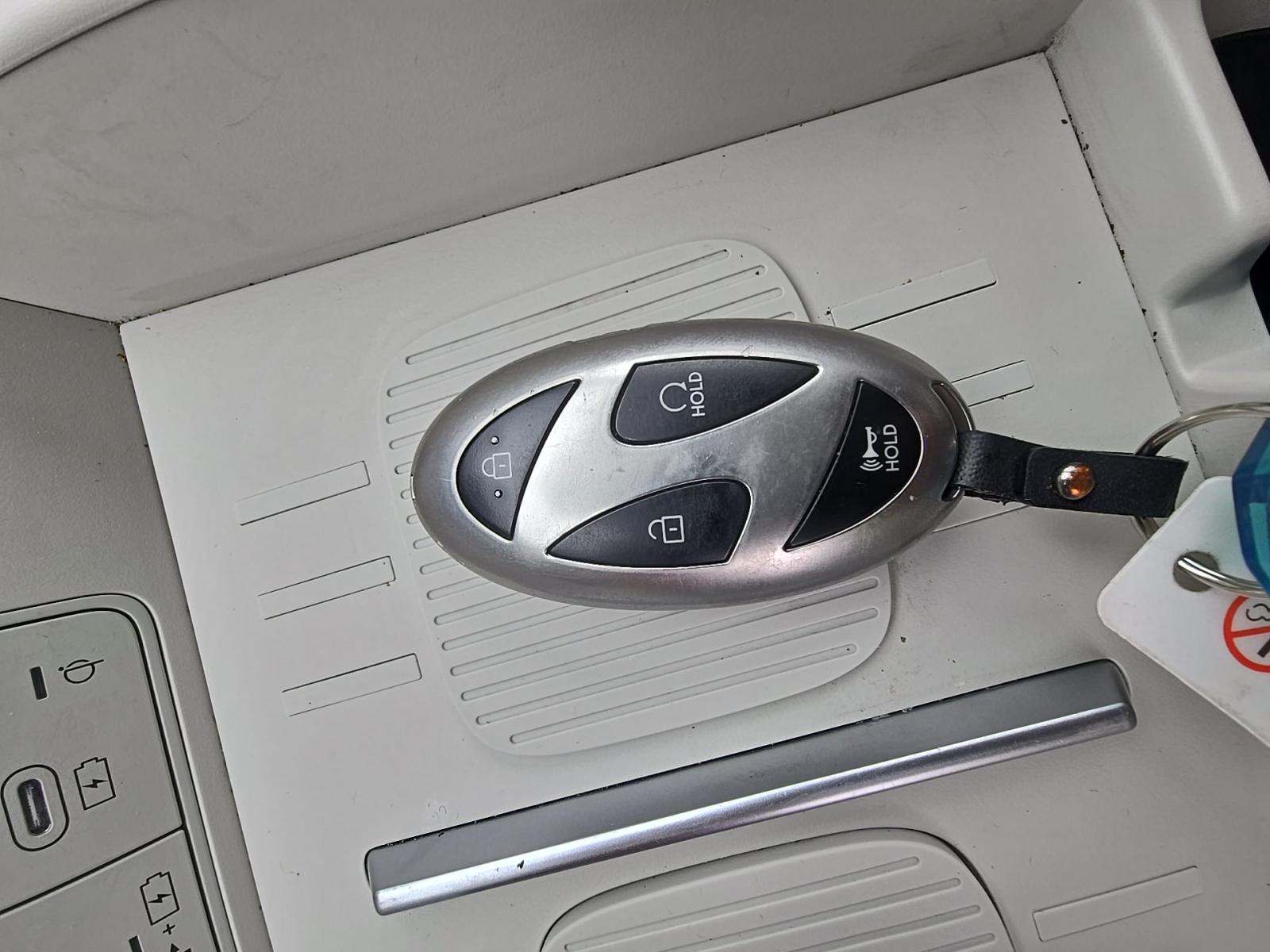 2025 Hyundai Santa Fe SEL FWD