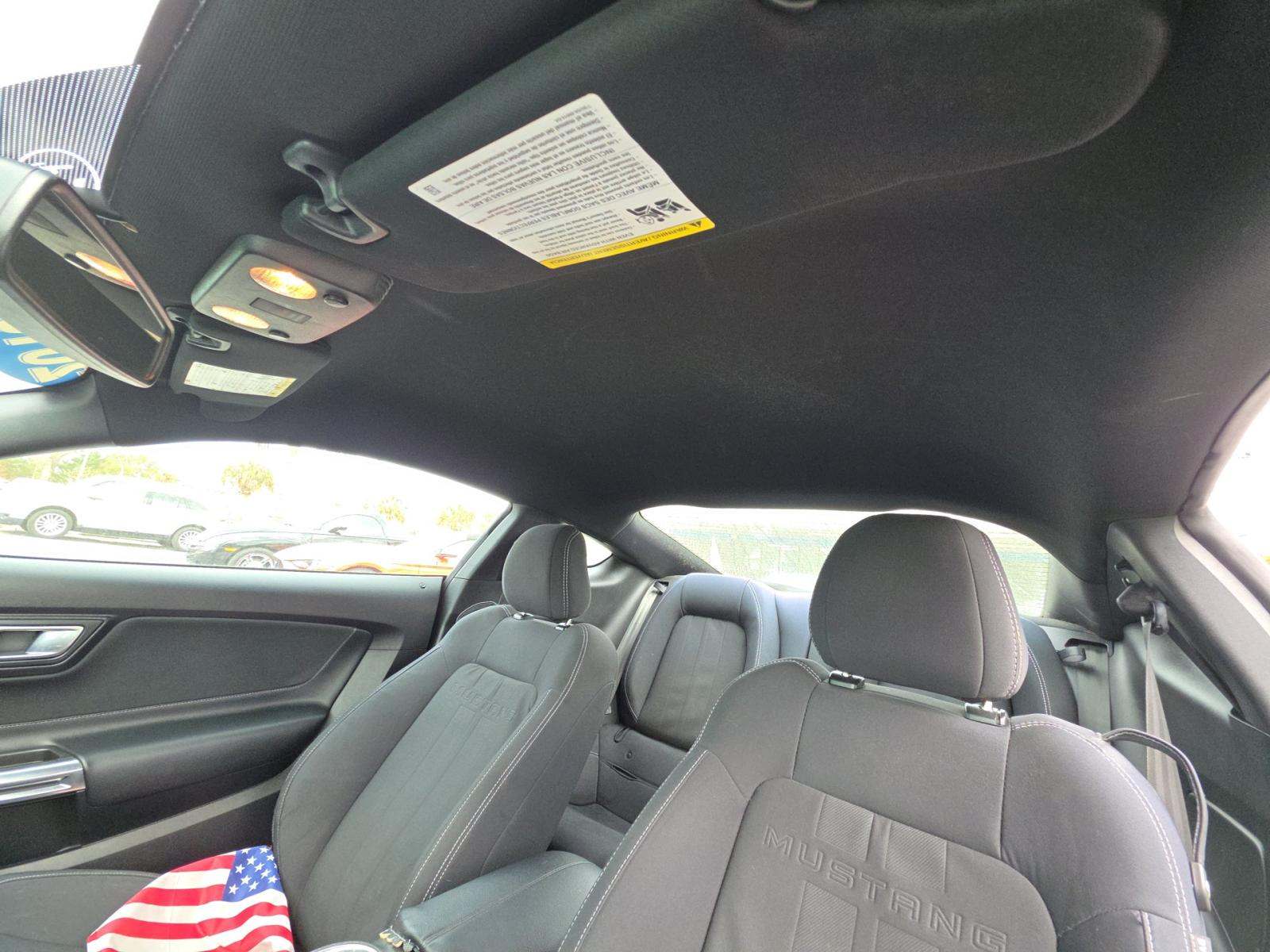 2019 Ford Mustang EcoBoost RWD