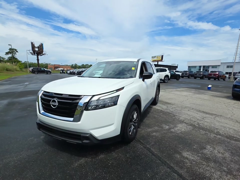 2025 Nissan Pathfinder S FWD
