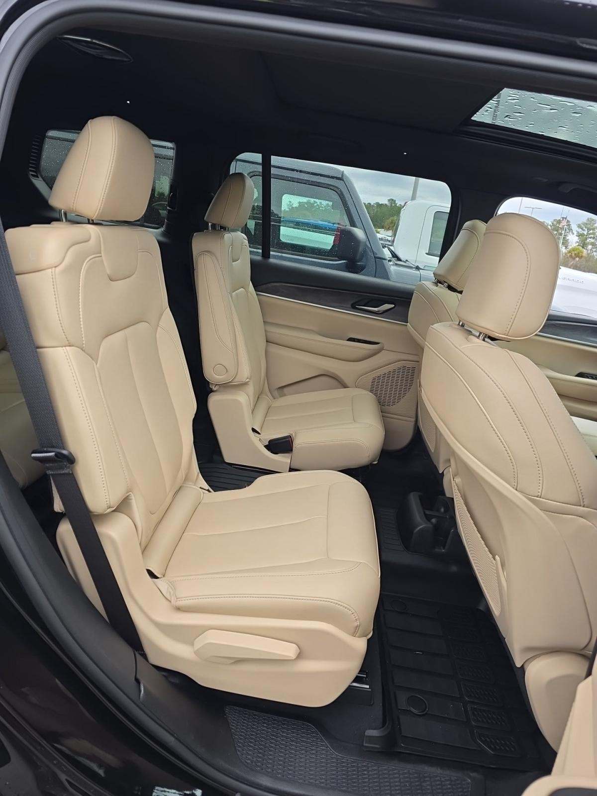 2024 Jeep Grand Cherokee L Limited AWD