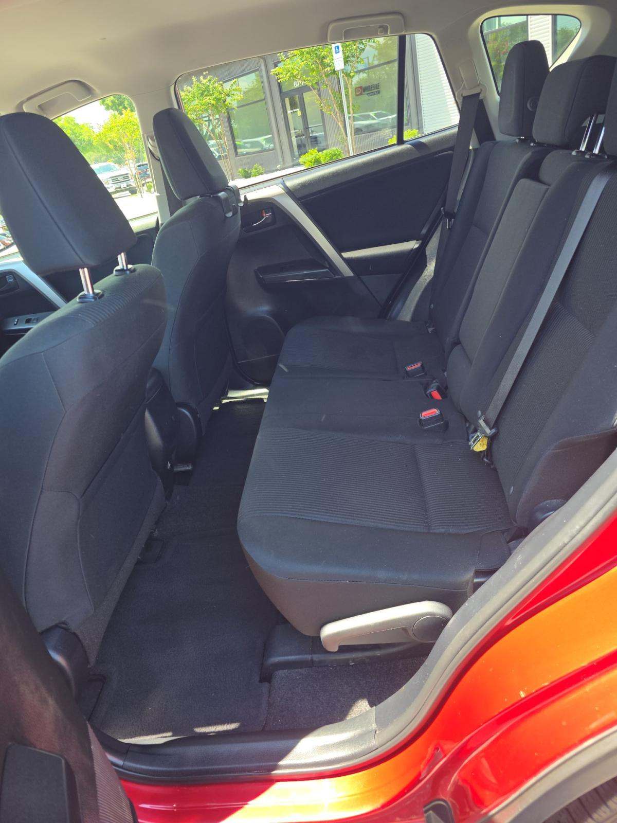 TOYOTA RAV4 - 9
