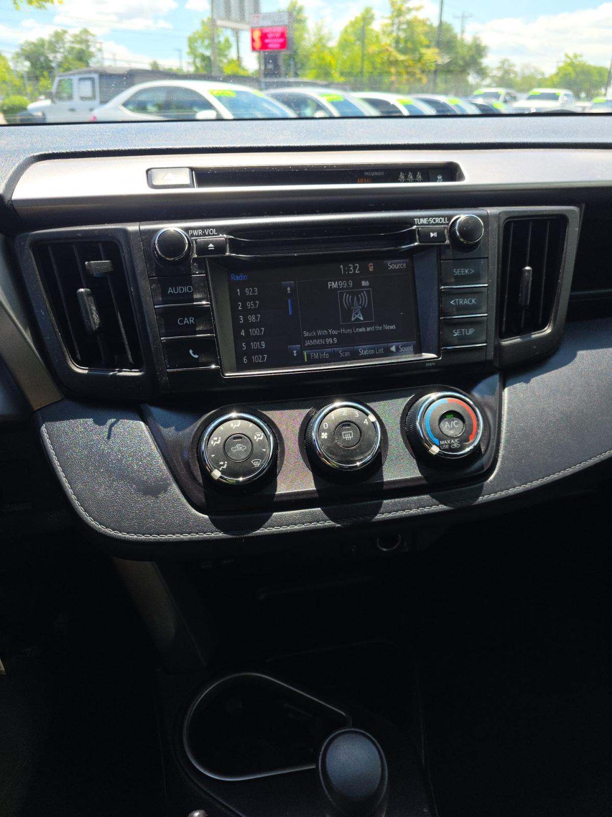 TOYOTA RAV4 - 6