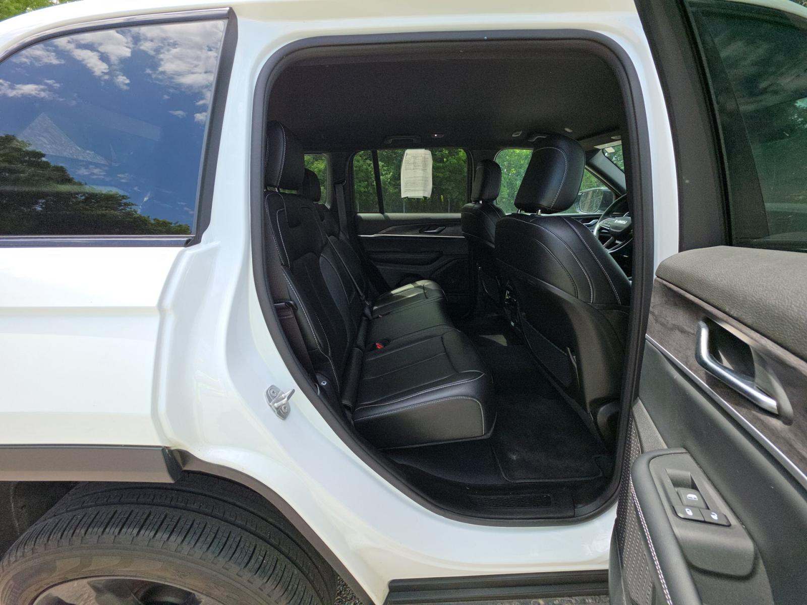 2025 Jeep Grand Cherokee Limited AWD