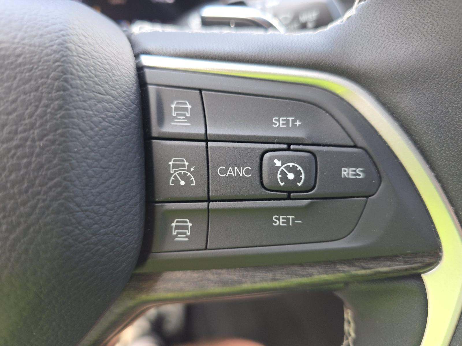 2025 Jeep Grand Cherokee Limited AWD