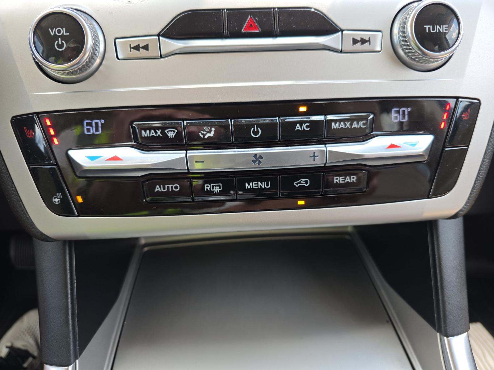 2021 Ford Explorer XLT AWD
