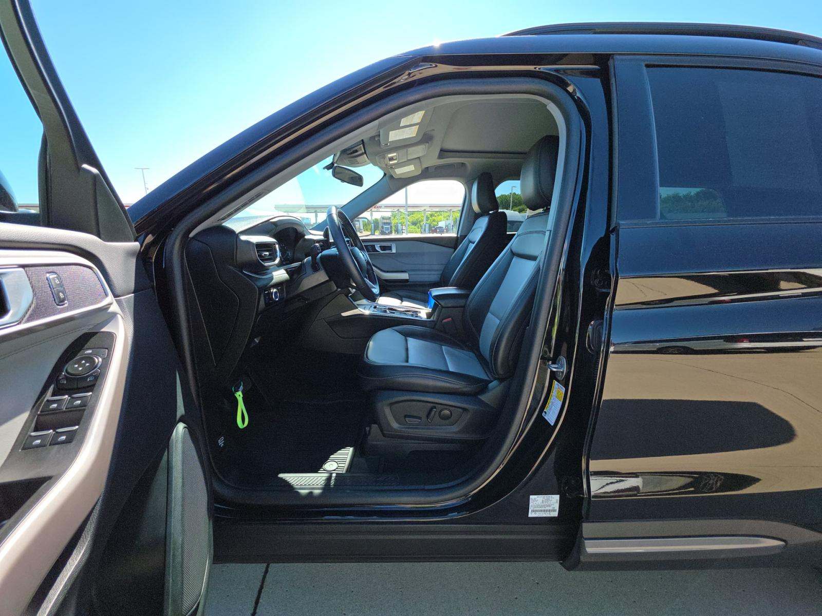 2023 Ford Explorer XLT AWD