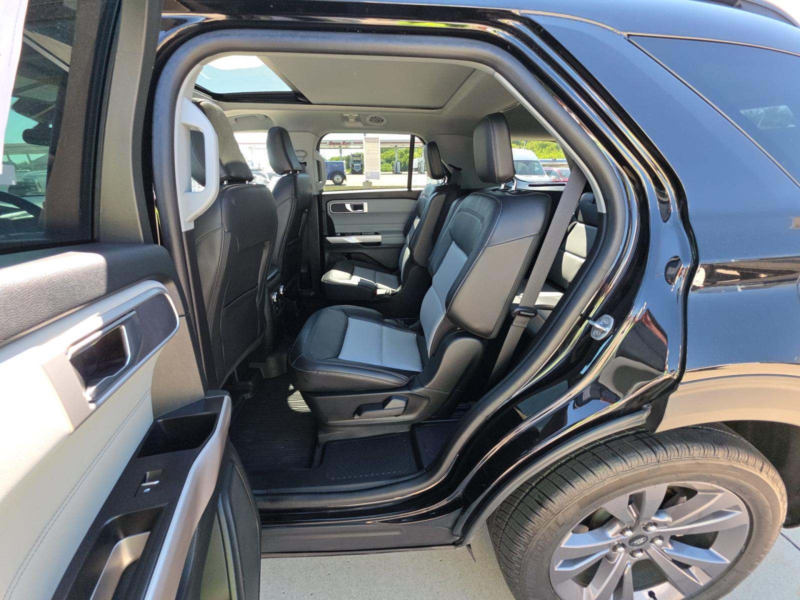 2023 Ford Explorer XLT AWD