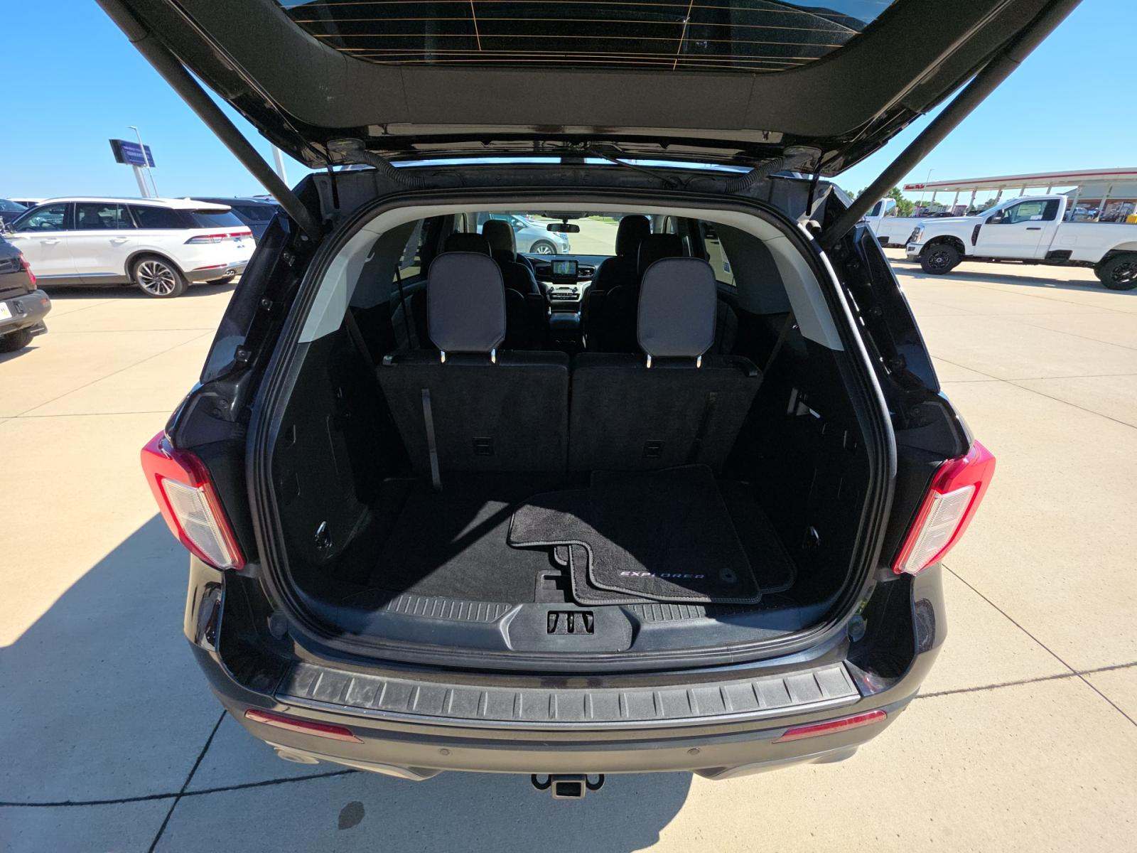 2023 Ford Explorer XLT AWD