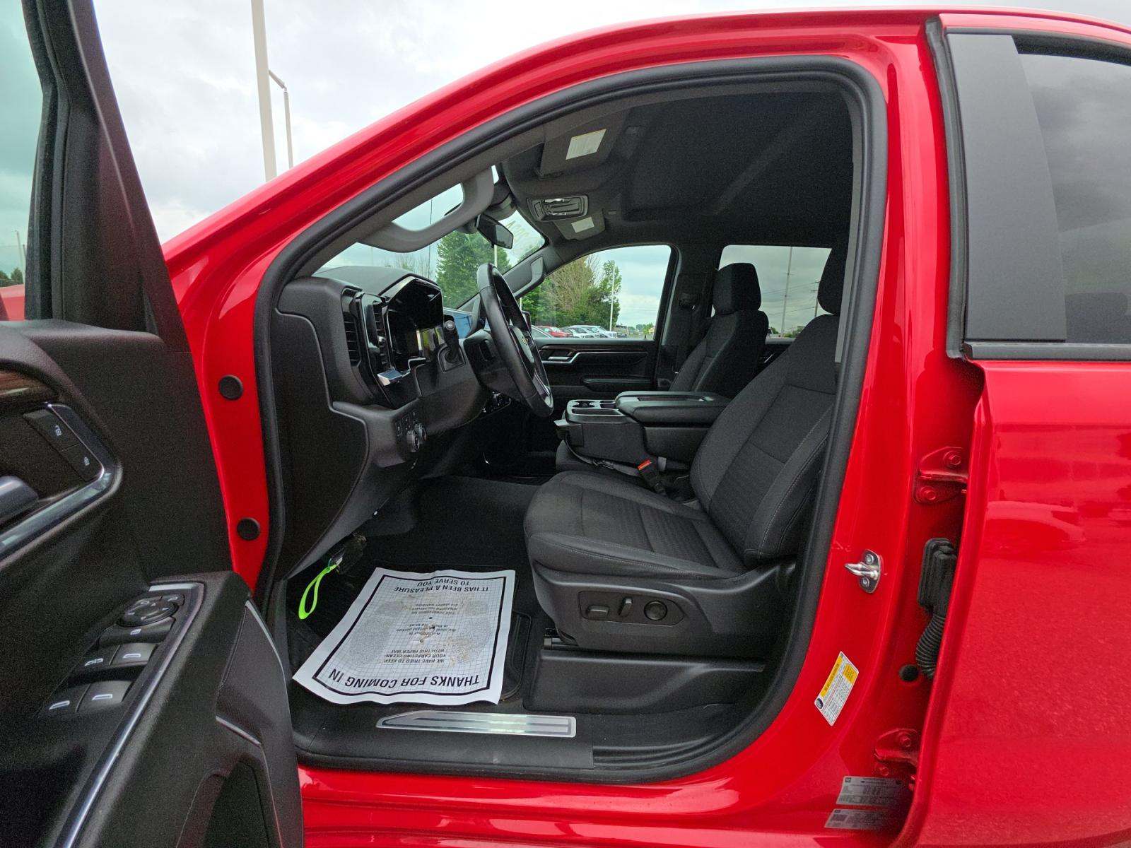 2024 Chevrolet Silverado 1500 LT AWD