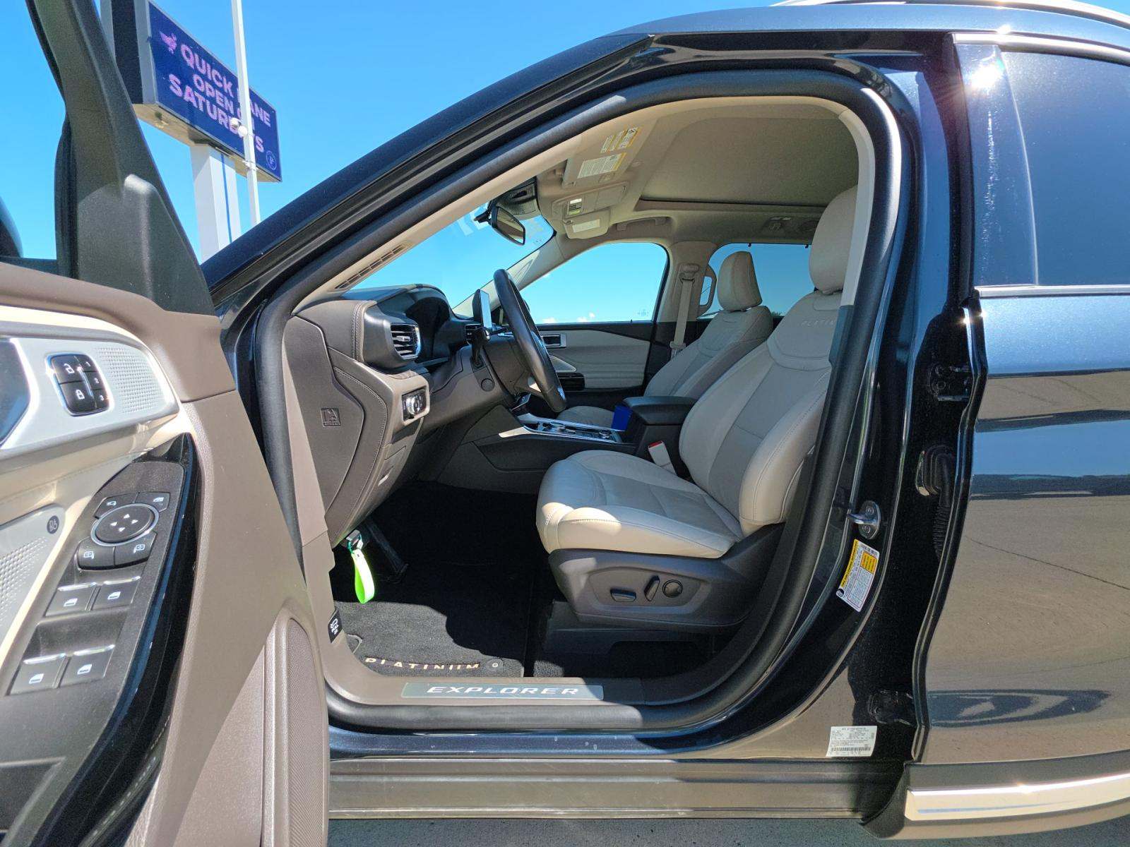 2023 Ford Explorer Platinum AWD