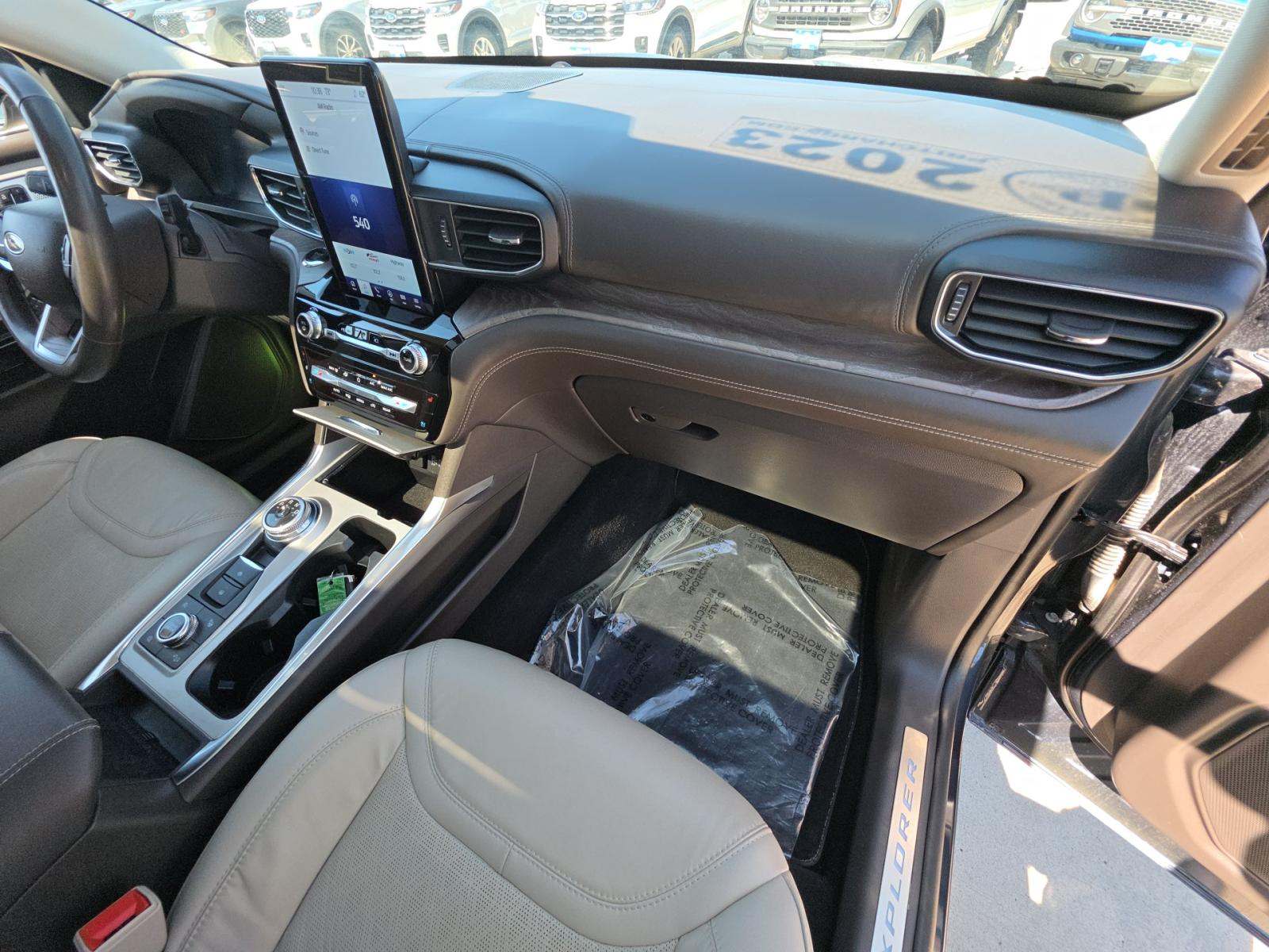 2023 Ford Explorer Platinum AWD