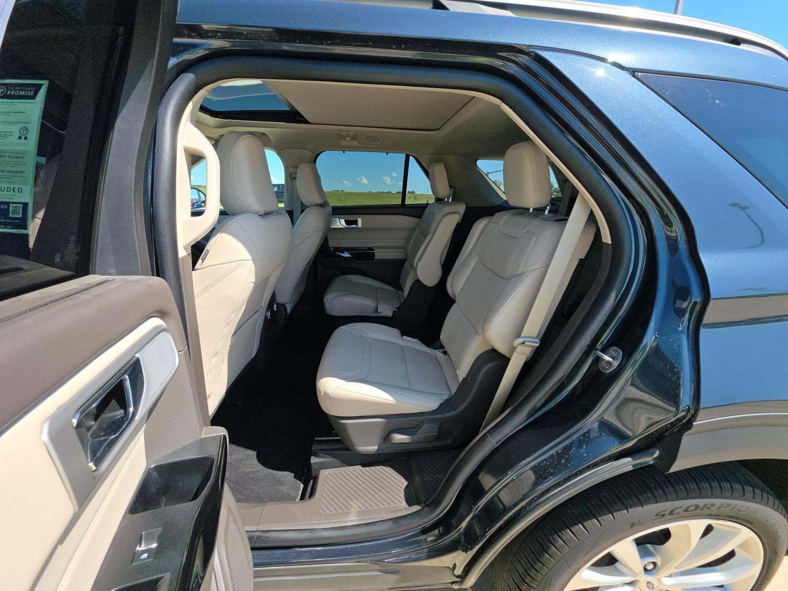 2023 Ford Explorer Platinum AWD