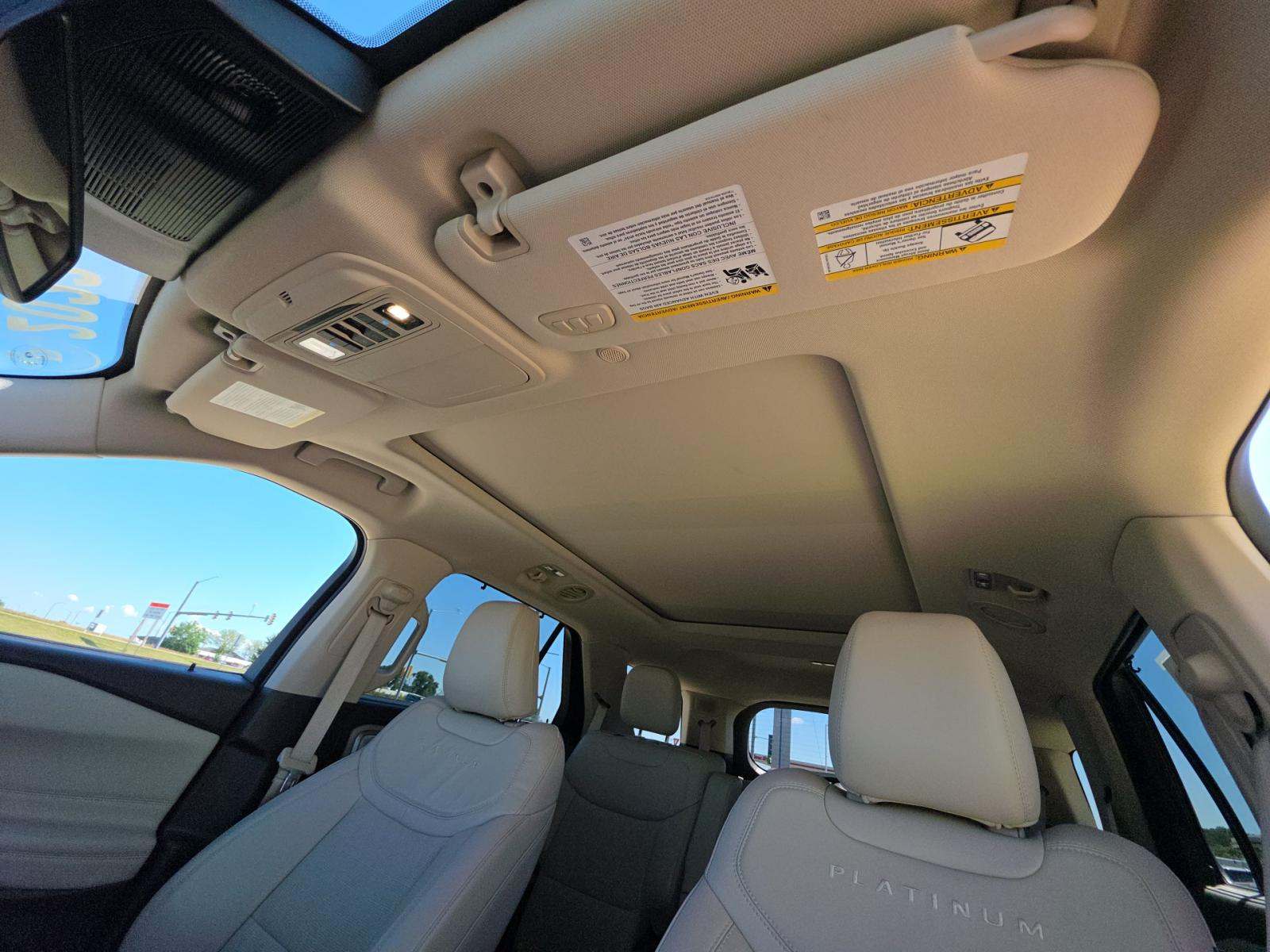 2023 Ford Explorer Platinum AWD