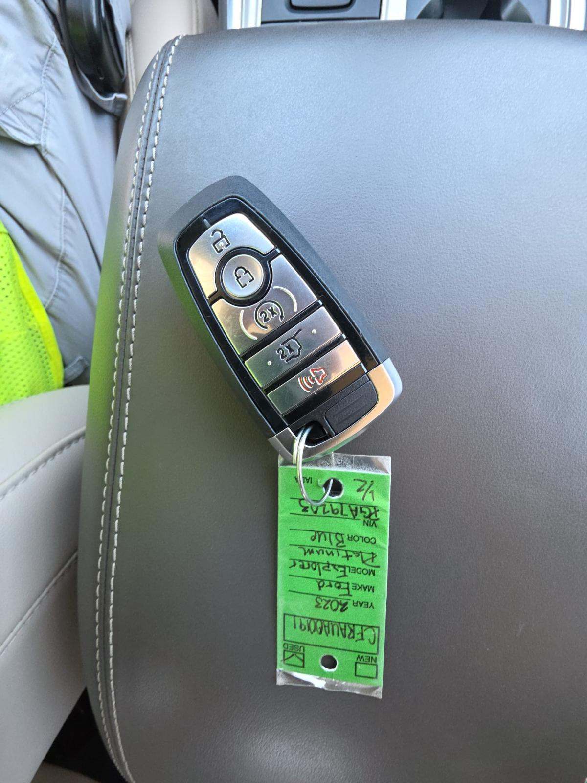 2023 Ford Explorer Platinum AWD