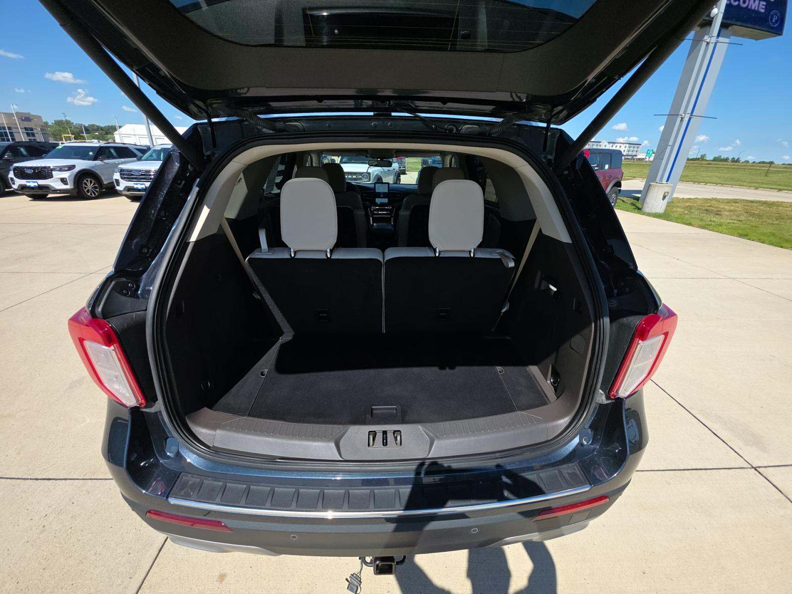 2023 Ford Explorer Platinum AWD