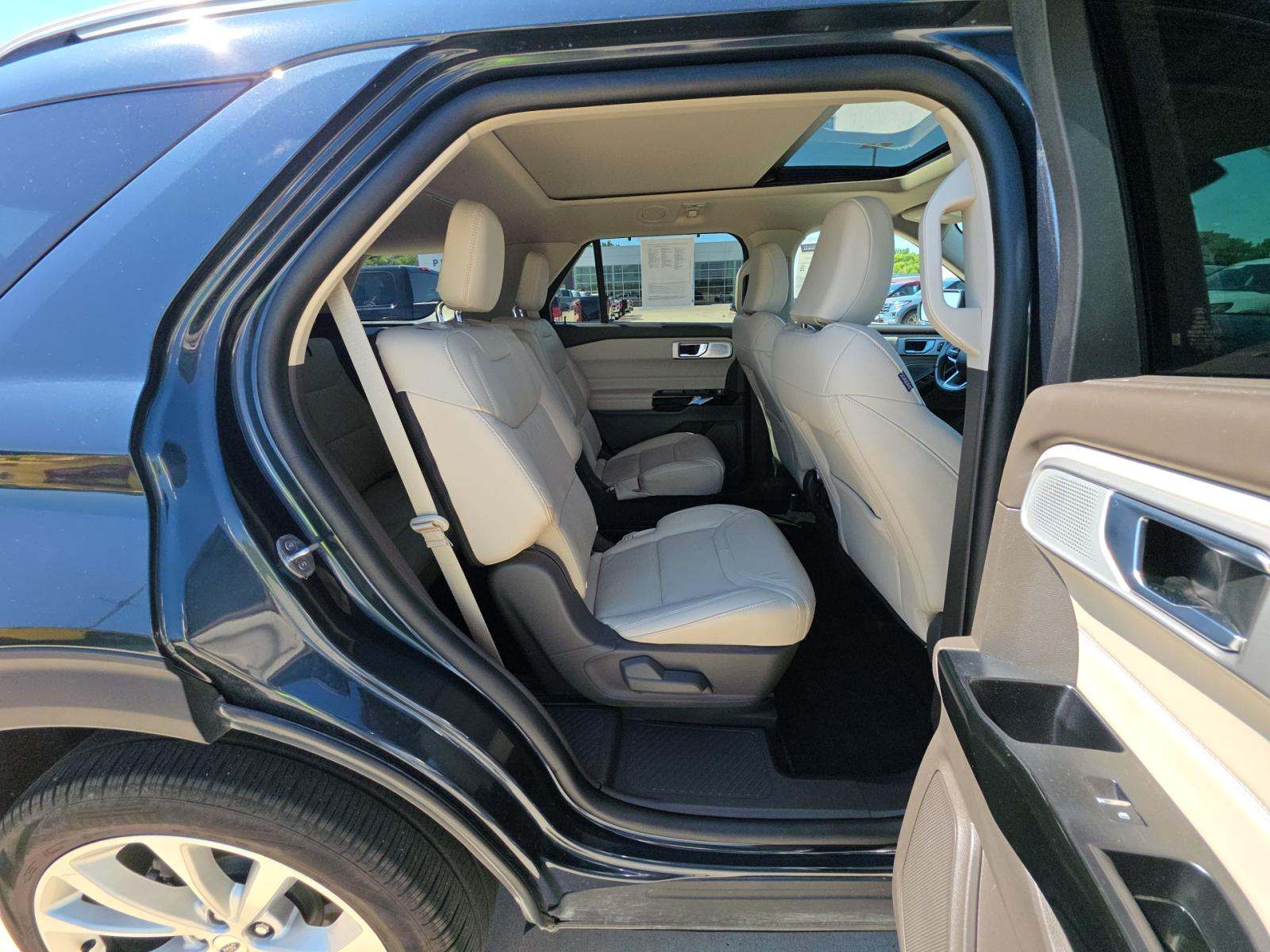 2023 Ford Explorer Platinum AWD