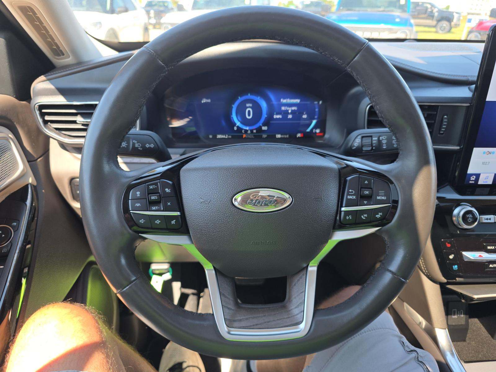 2023 Ford Explorer Platinum AWD