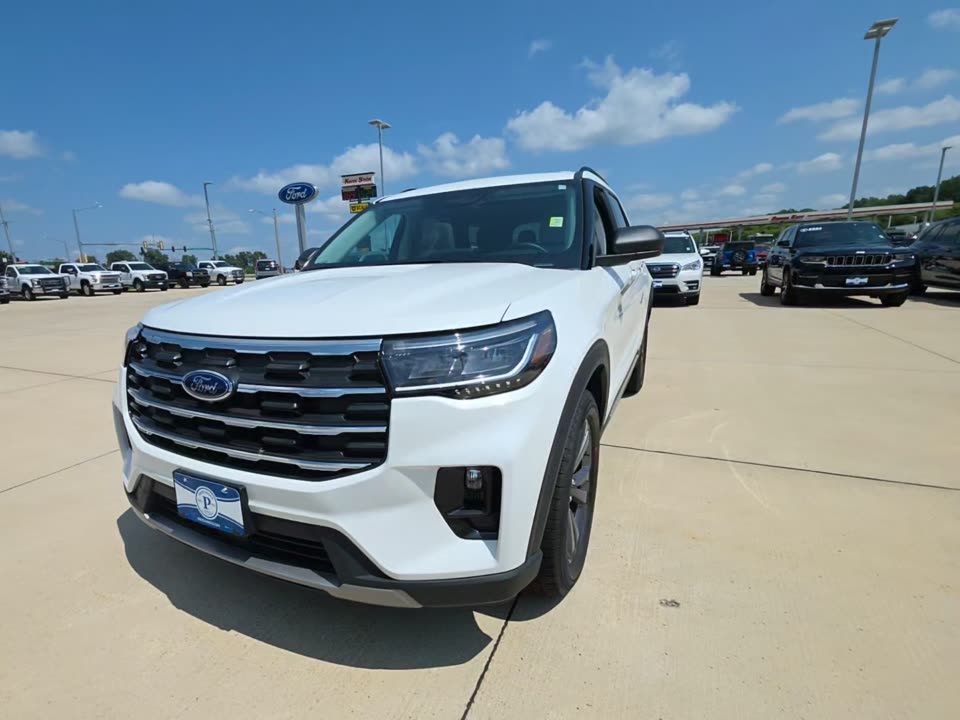 2025 Ford Explorer Active AWD