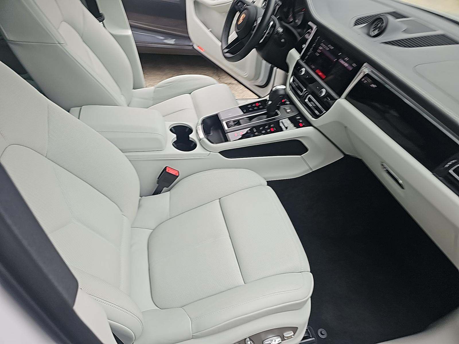 2024 Porsche Macan Base AWD