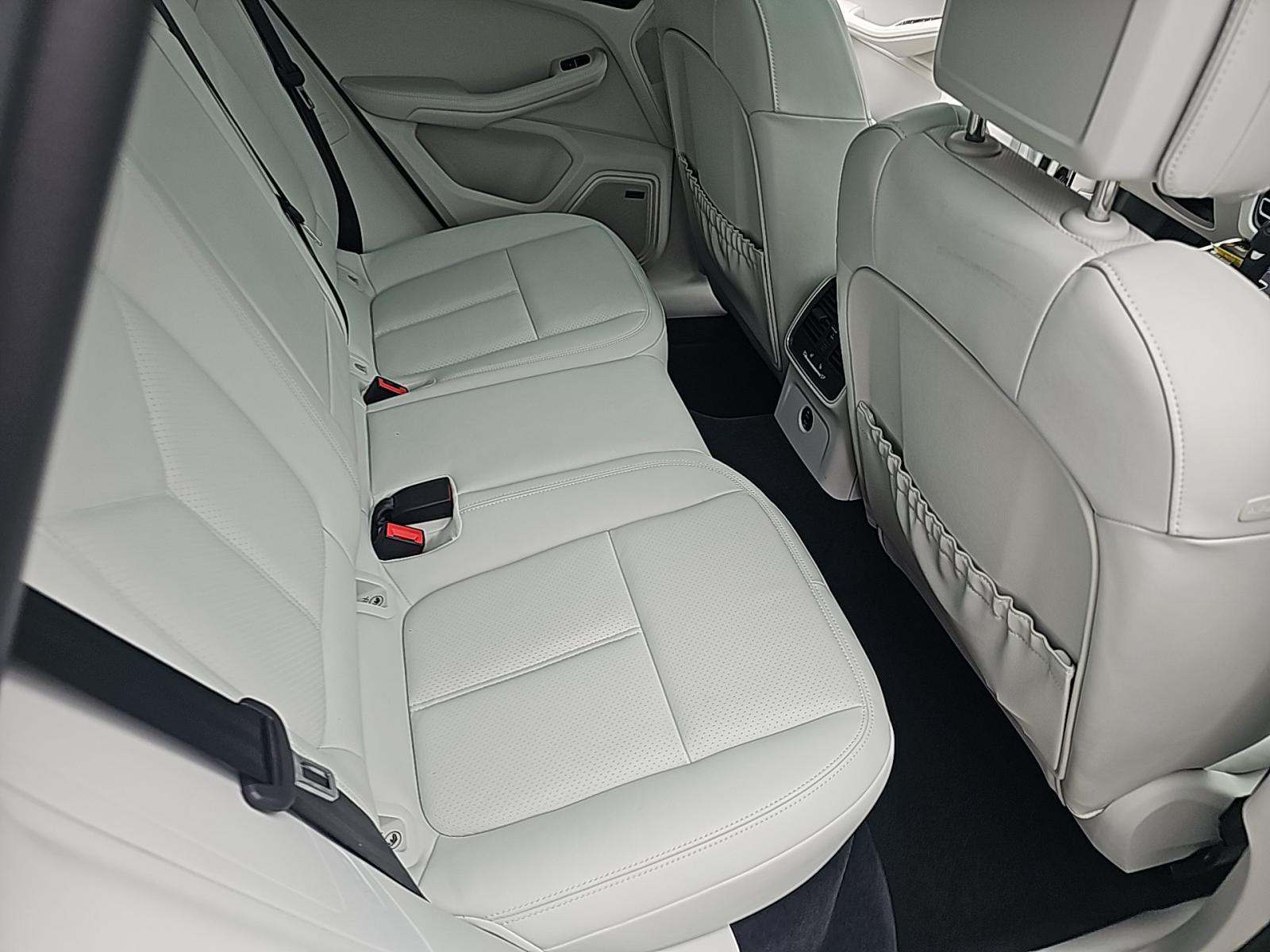 2024 Porsche Macan Base AWD