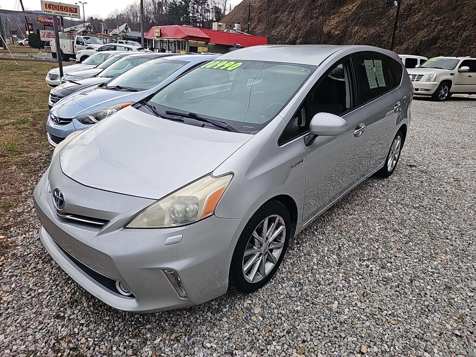 2012 Toyota Prius v Five FWD