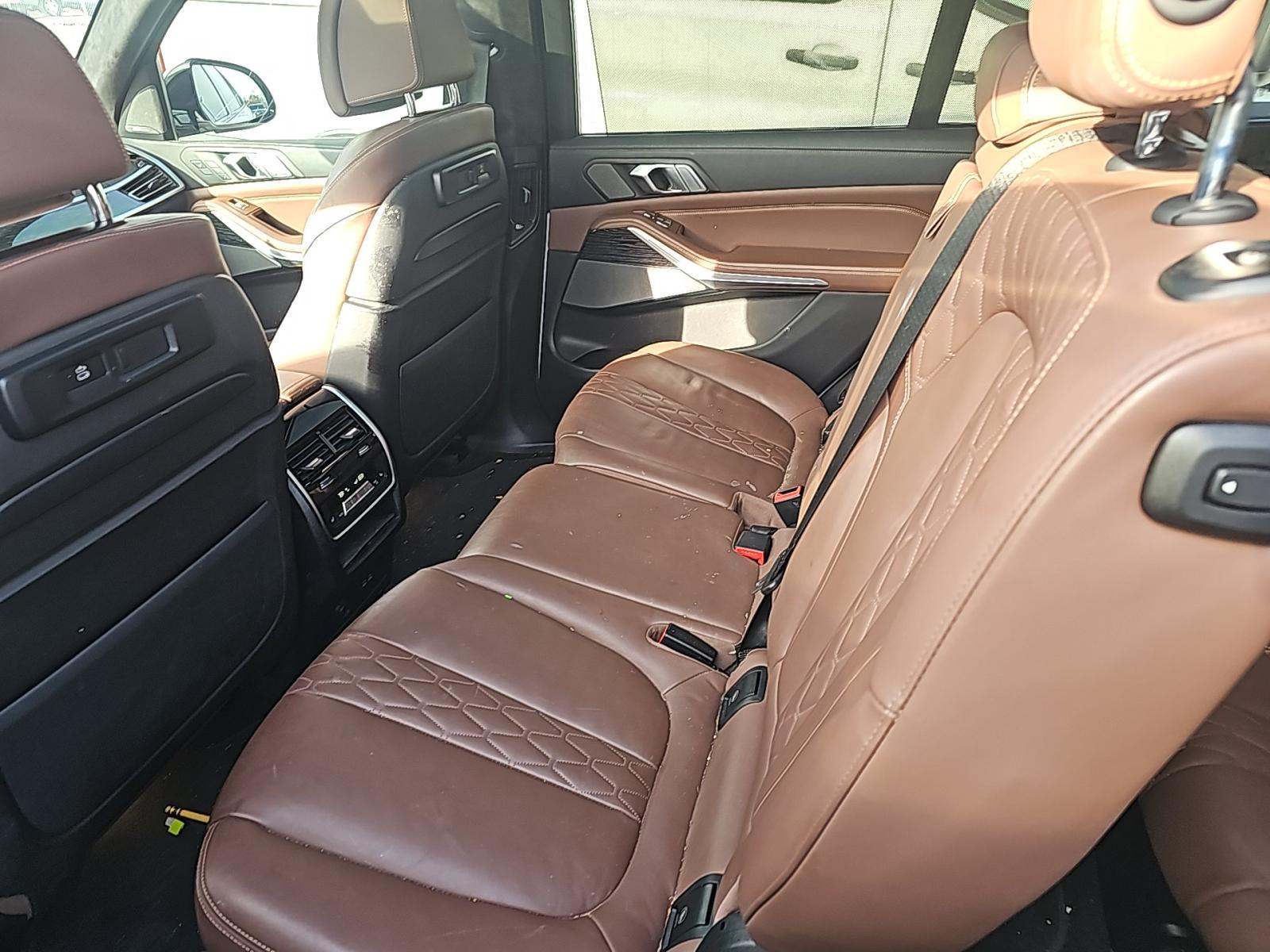 2022 BMW X7 M50i AWD