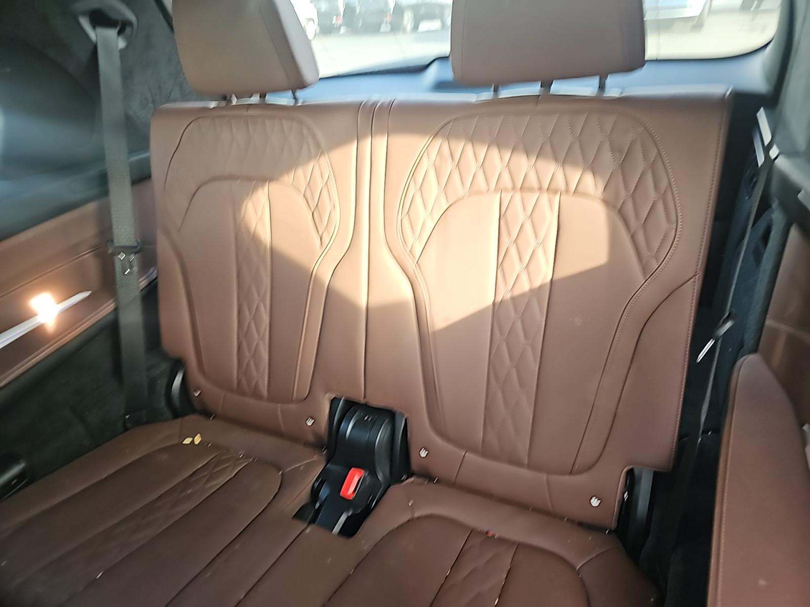 2022 BMW X7 M50i AWD