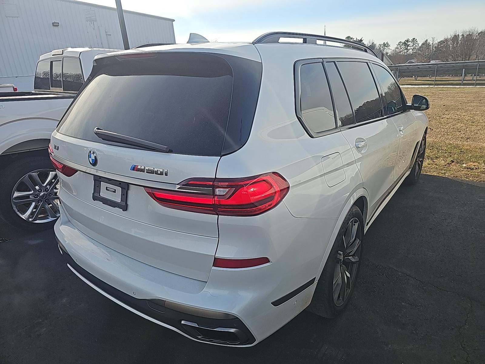 2022 BMW X7 M50i AWD