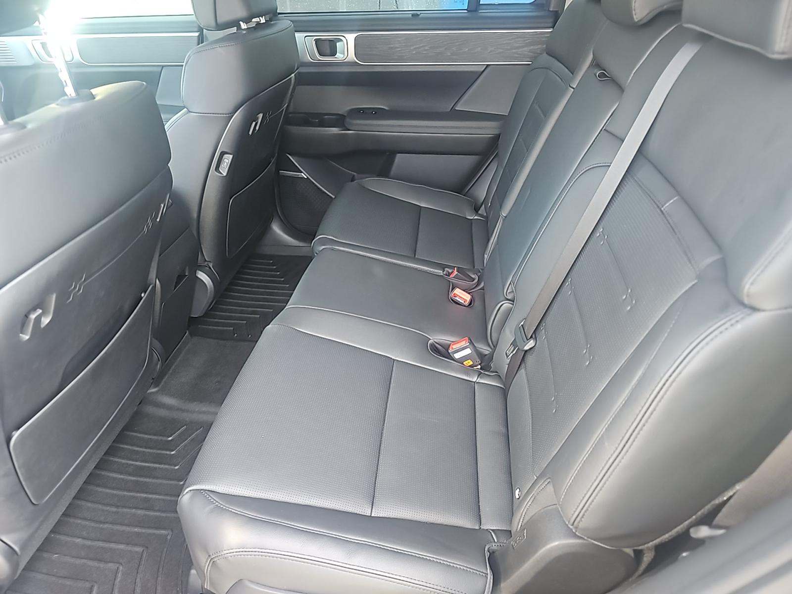 2025 Hyundai Santa Fe Hybrid Limited FWD