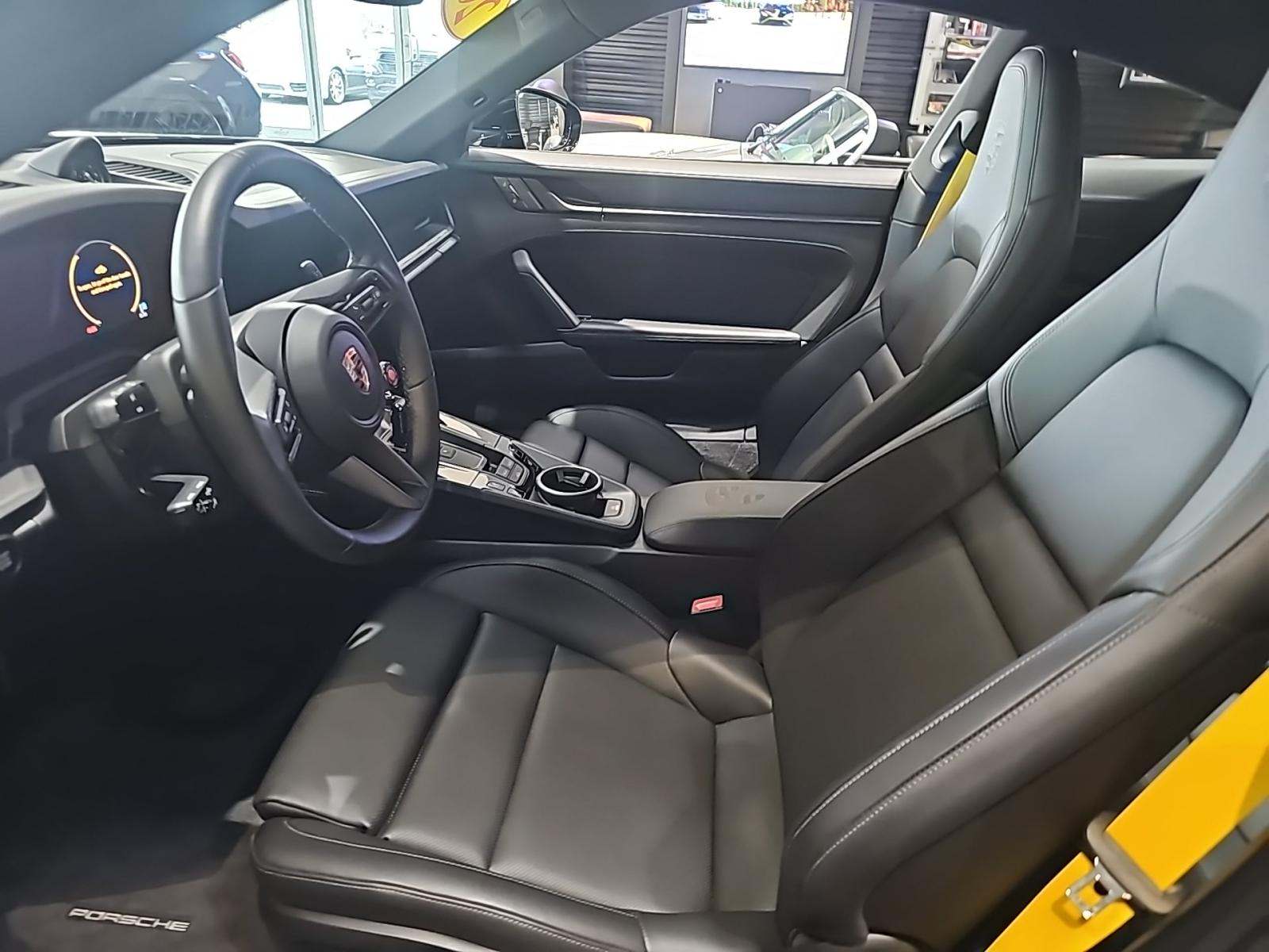 2025 Porsche 911 Carrera RWD