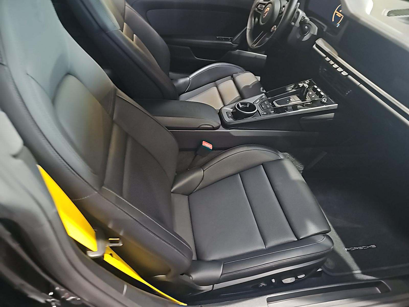 2025 Porsche 911 Carrera RWD