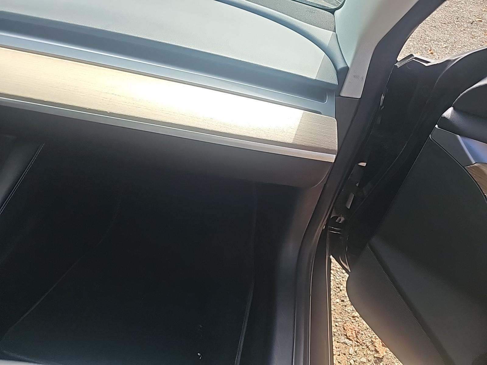 2022 Tesla Model 3 Standard Range RWD