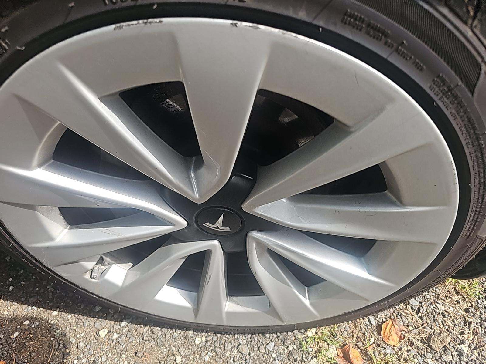 2022 Tesla Model 3 Standard Range RWD