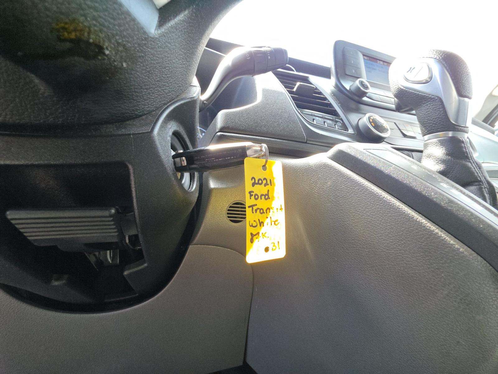 FORD TRANSIT 150 - 8