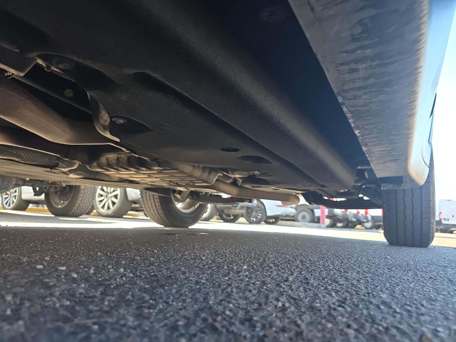 2023 Jeep Grand Cherokee Laredo RWD