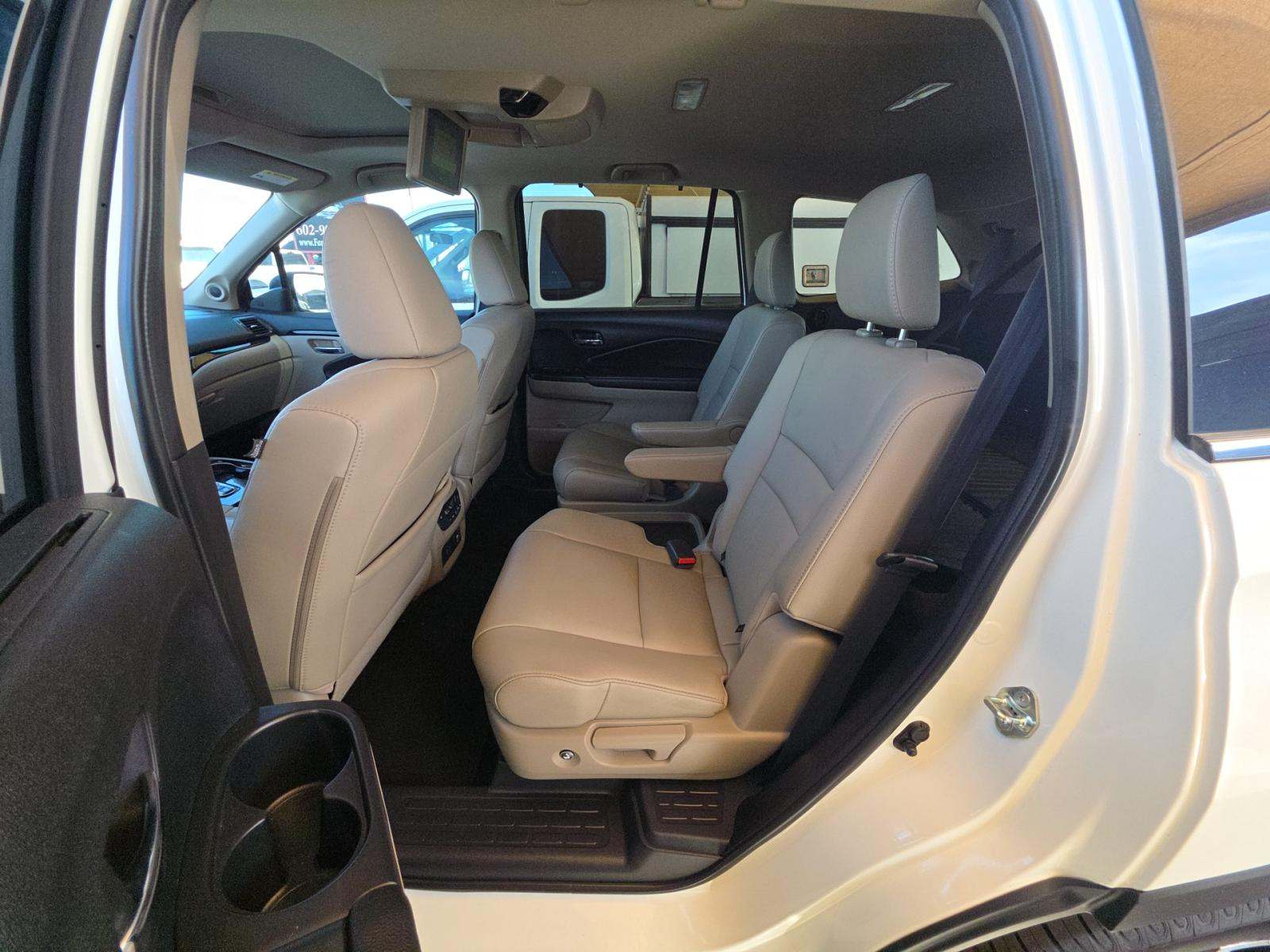 2019 Honda Pilot Touring FWD