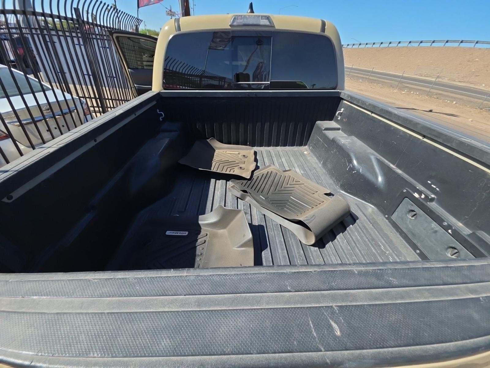 2020 Toyota Tacoma SR5 AWD
